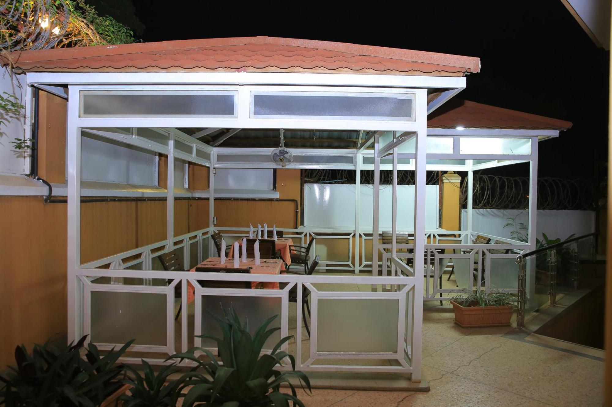 Panorama Portico Hotel, Yuba Exterior foto